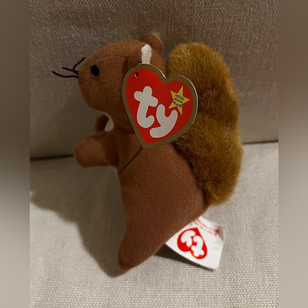 Nuts The Squirrel #8 McDonald’s Toy Retired 1999 TY Teenie Beanie Babies Errors